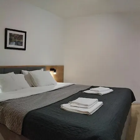 Apartament Home Apartment *